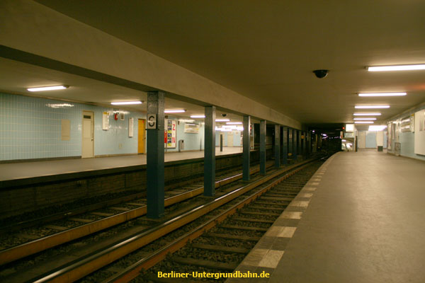 U-Bahnhof Spichernstraße Bahnsteig Detail